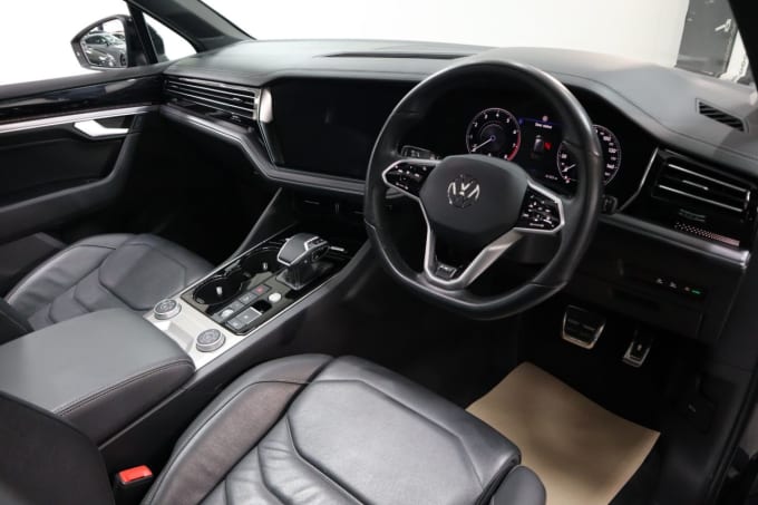 2025 Volkswagen Touareg