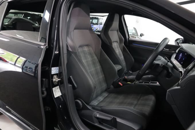 2025 Volkswagen Golf