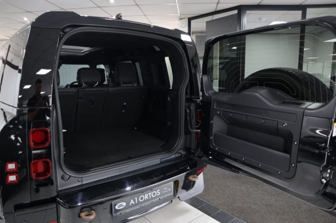 2025 Land Rover Defender