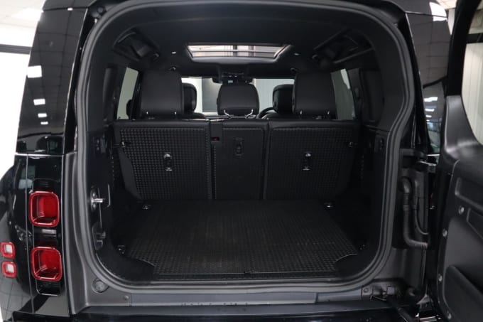 2025 Land Rover Defender