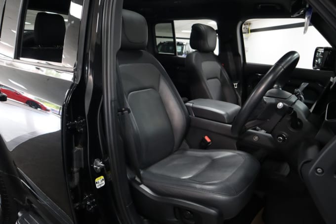 2025 Land Rover Defender