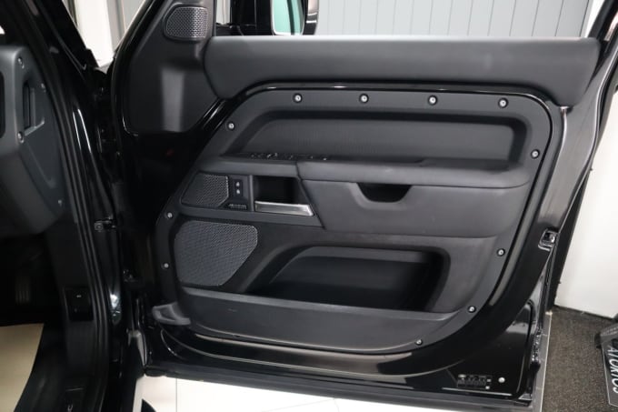 2025 Land Rover Defender