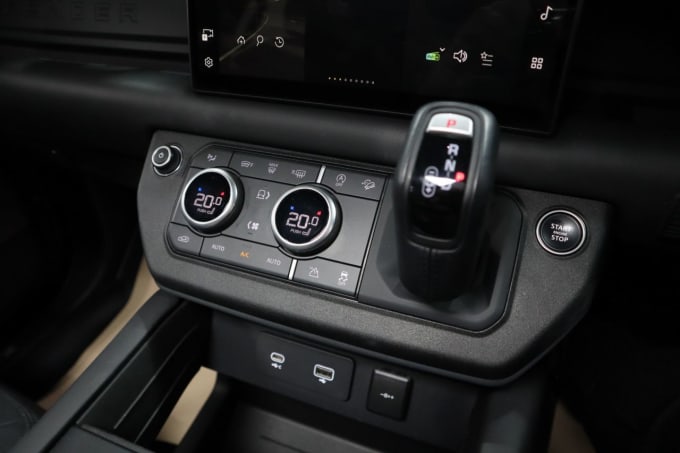 2025 Land Rover Defender