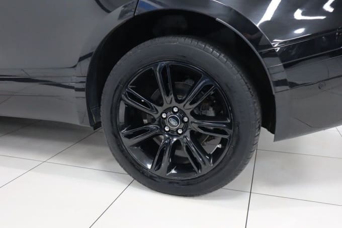 2025 Land Rover Range Rover Velar
