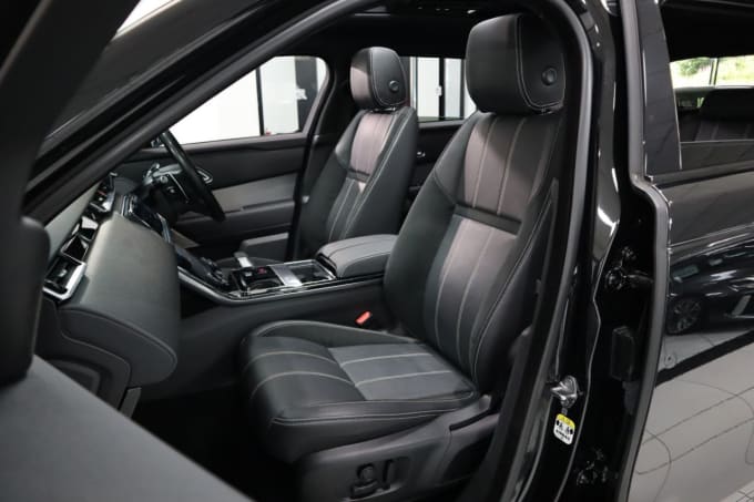 2025 Land Rover Range Rover Velar
