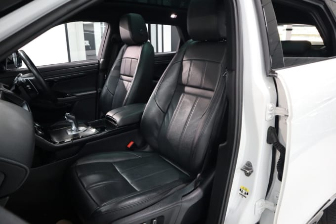 2025 Land Rover Range Rover Evoque