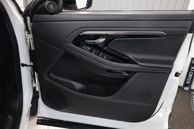 2025 Land Rover Range Rover Evoque