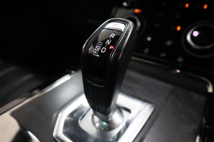 2025 Land Rover Range Rover Evoque