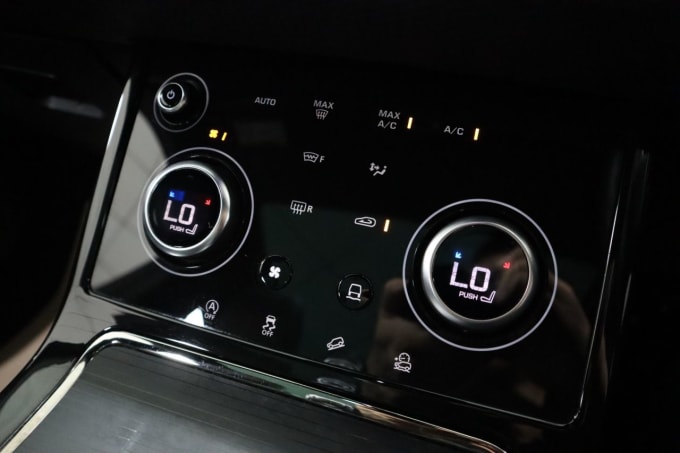 2025 Land Rover Range Rover Evoque