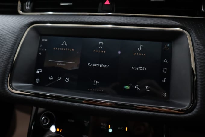 2025 Land Rover Range Rover Evoque
