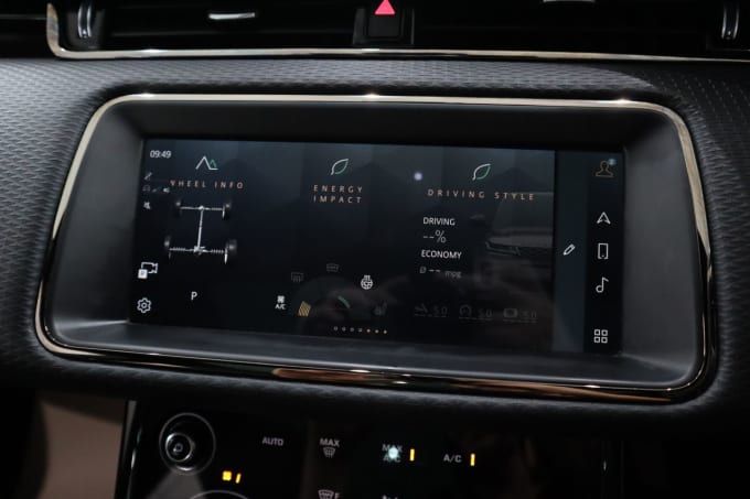 2025 Land Rover Range Rover Evoque
