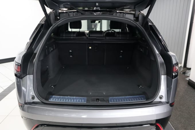2025 Land Rover Range Rover Velar
