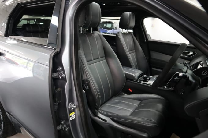 2025 Land Rover Range Rover Velar