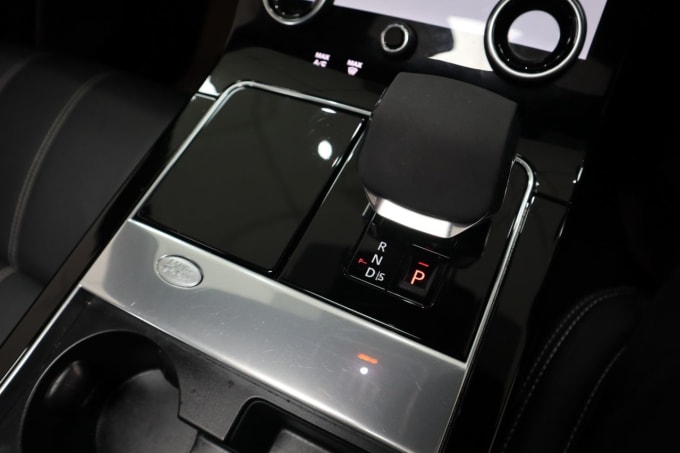 2025 Land Rover Range Rover Velar