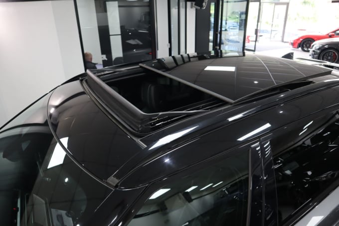 2025 Land Rover Range Rover Velar