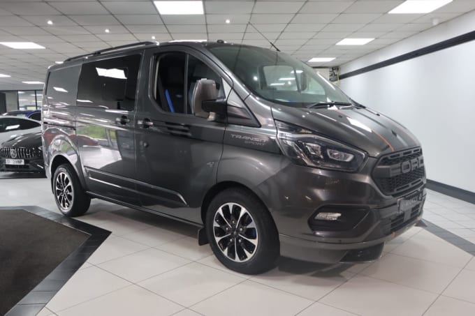 2025 Ford Transit Custom