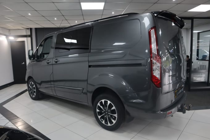 2025 Ford Transit Custom
