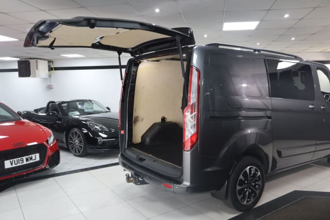2025 Ford Transit Custom