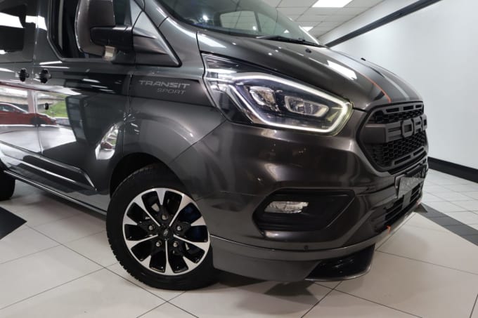 2025 Ford Transit Custom