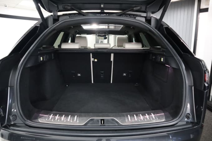 2025 Land Rover Range Rover Velar