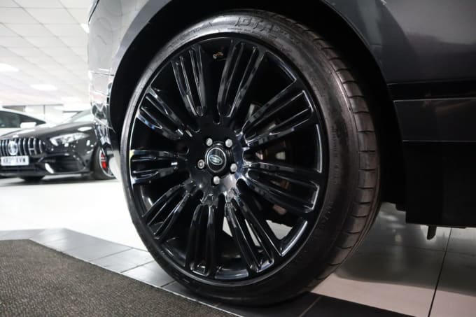 2025 Land Rover Range Rover Velar