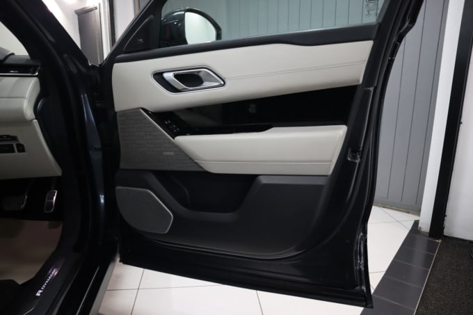 2025 Land Rover Range Rover Velar