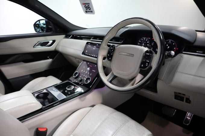 2025 Land Rover Range Rover Velar