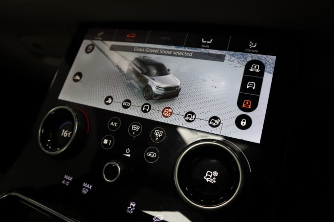 2025 Land Rover Range Rover Velar