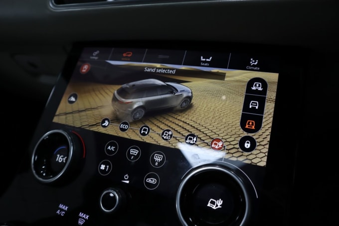 2025 Land Rover Range Rover Velar