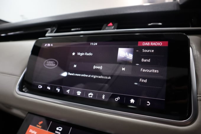 2025 Land Rover Range Rover Velar
