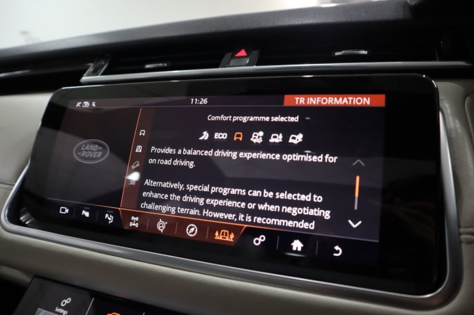 2025 Land Rover Range Rover Velar