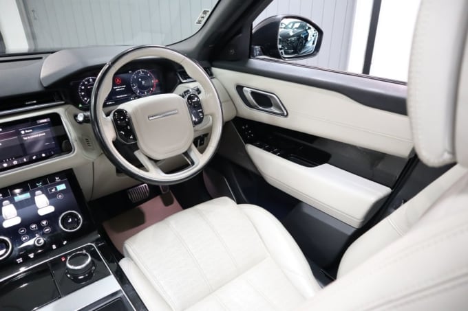 2025 Land Rover Range Rover Velar