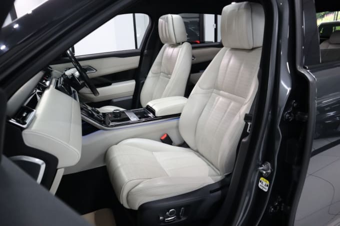 2025 Land Rover Range Rover Velar