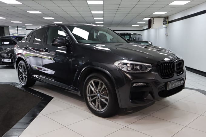 2025 BMW X4