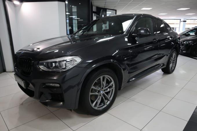 2025 BMW X4