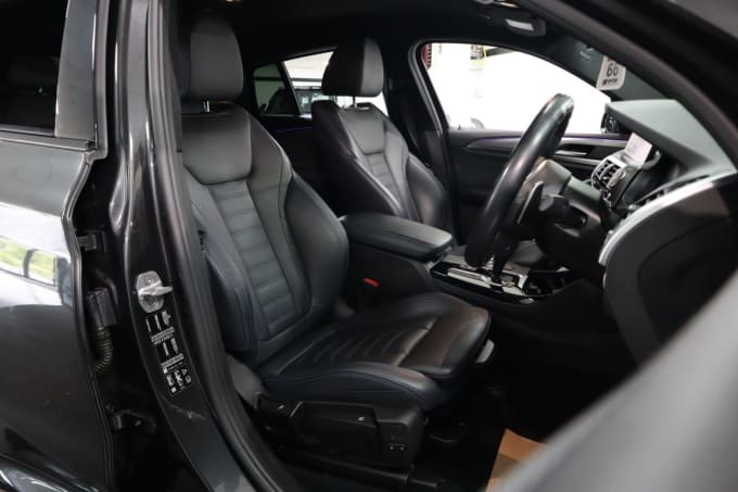 2025 BMW X4