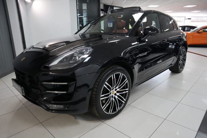 2025 Porsche Macan