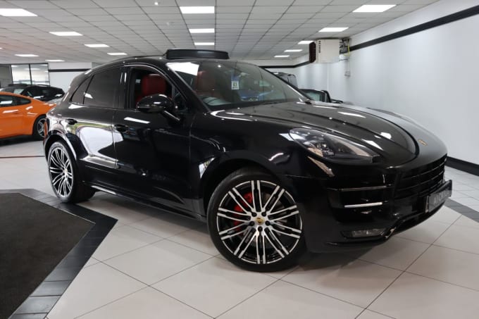 2025 Porsche Macan