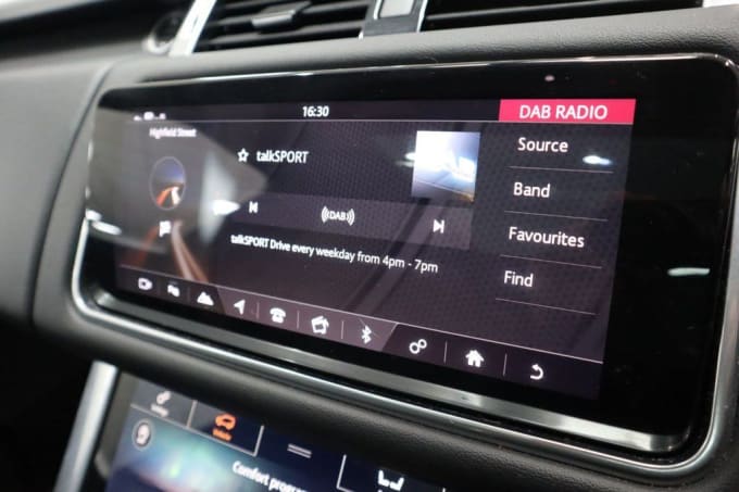 2025 Land Rover Range Rover Sport