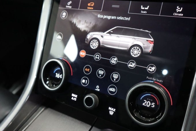 2025 Land Rover Range Rover Sport