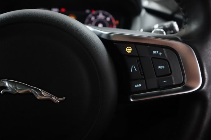 2025 Jaguar F-pace