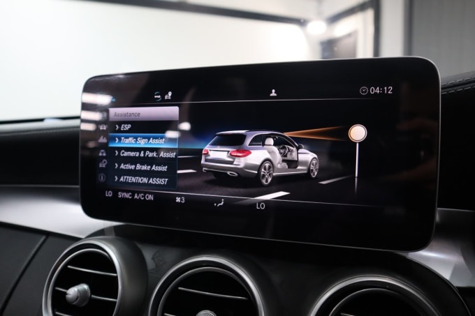 2025 Mercedes-benz C-class