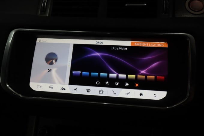 2025 Land Rover Range Rover Evoque