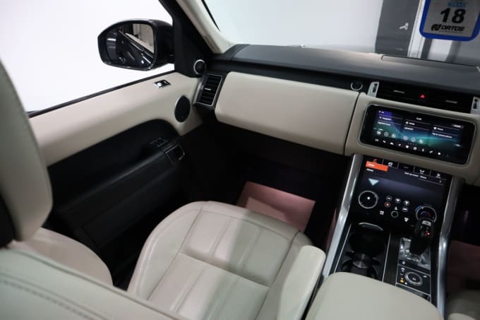 2025 Land Rover Range Rover Sport