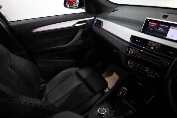 2025 BMW X1