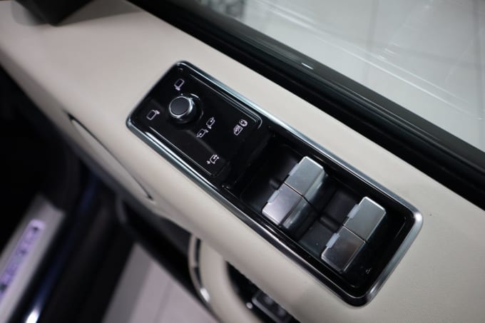 2025 Land Rover Range Rover