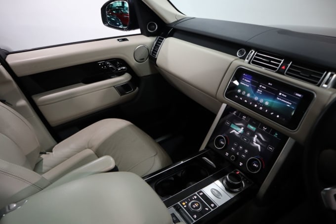 2025 Land Rover Range Rover