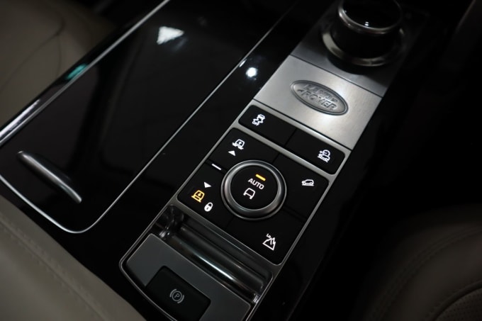 2025 Land Rover Range Rover