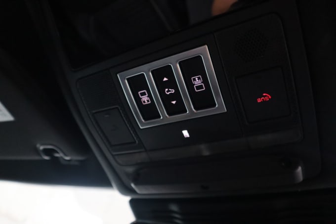 2025 Land Rover Discovery
