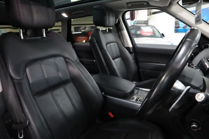 2025 Land Rover Range Rover Sport